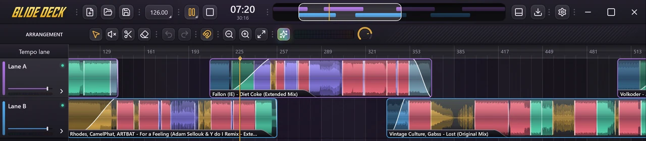 GlideDeck showing two tracks blending into each other on the arrangement